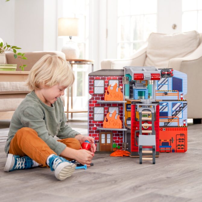 Adventure Bound™ 2-in-1 Transforming Fire Truck Play Set
