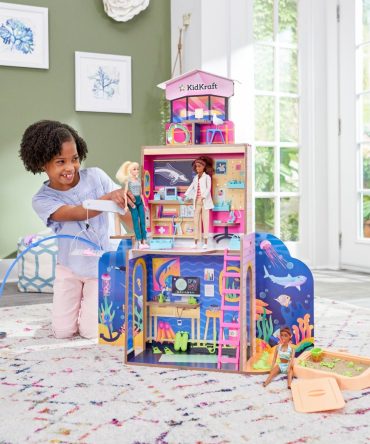 2-in-1 Beach & Rescue Center Dollhouse