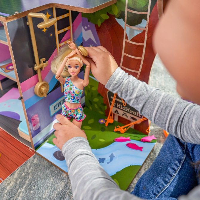 Glamp & Go 2-in-1 Doll Camper - Image 11