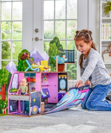 Glamp & Go 2-in-1 Doll Camper