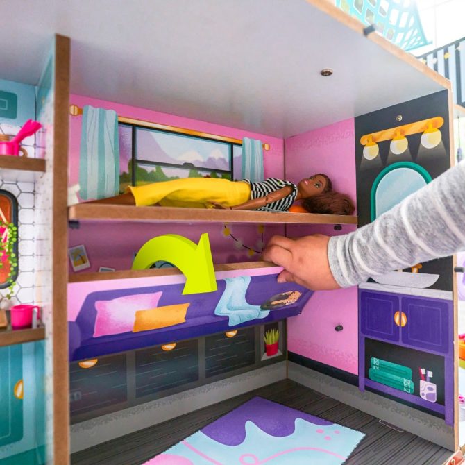 Glamp & Go 2-in-1 Doll Camper - Image 7