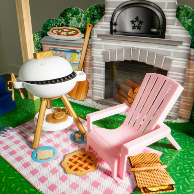 Hamptons Mansion & Pool House Dollhouse - Image 5