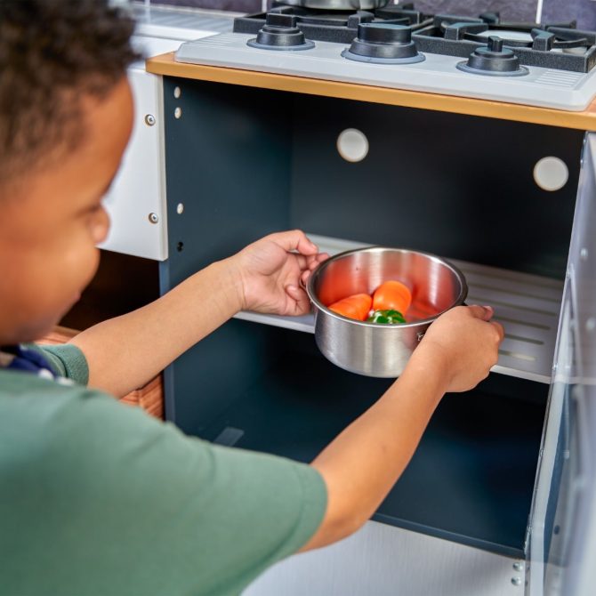 Farm to Table Play Kitchen - Image 4