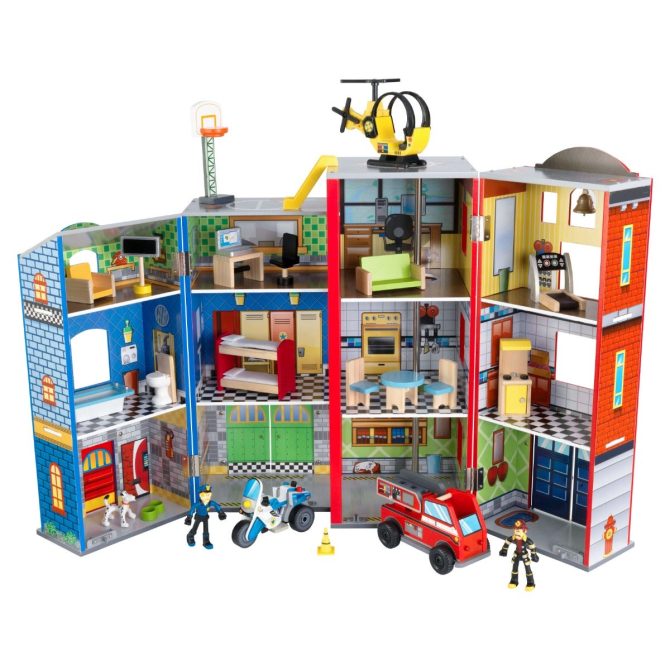 Everyday Heroes Wooden Play Set - Image 13