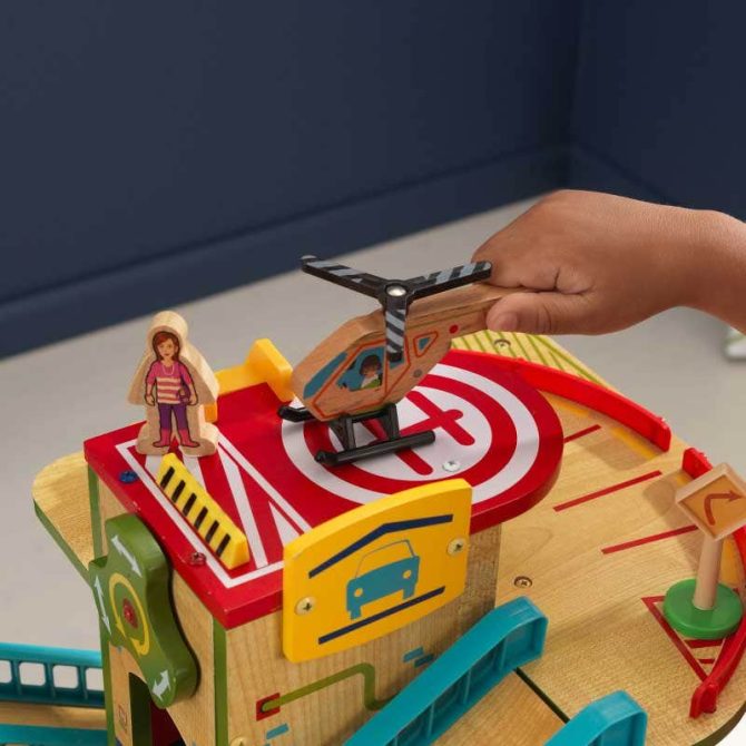 Wash n Go Wooden Car Garage - Image 7