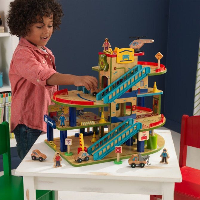 Wash n Go Wooden Car Garage