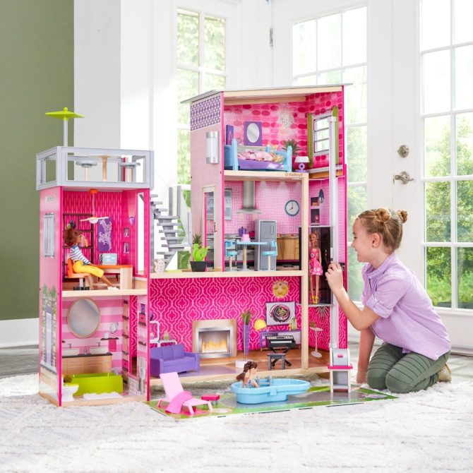 Uptown Dollhouse